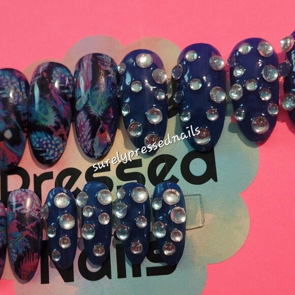 Blue Abstract Feather Rhinestone Oval Press on Nails - Picture 3 of 4